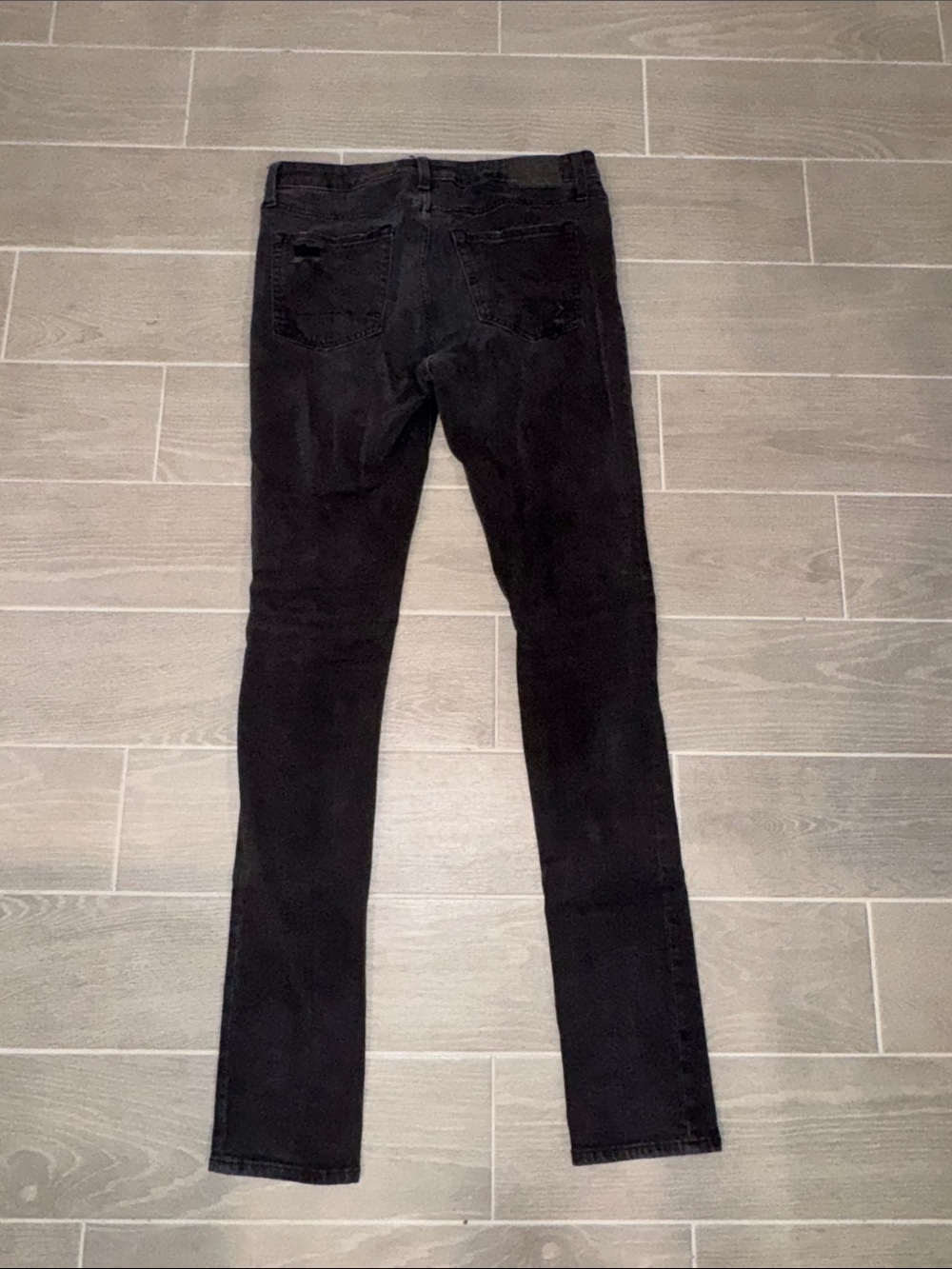 Aeropostale Black Distressed Stacked Skinny Jeans for Men - Picture 4 of 4